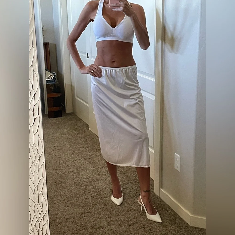 Vintage slip skirt 🔥 - Picture 2 of 4